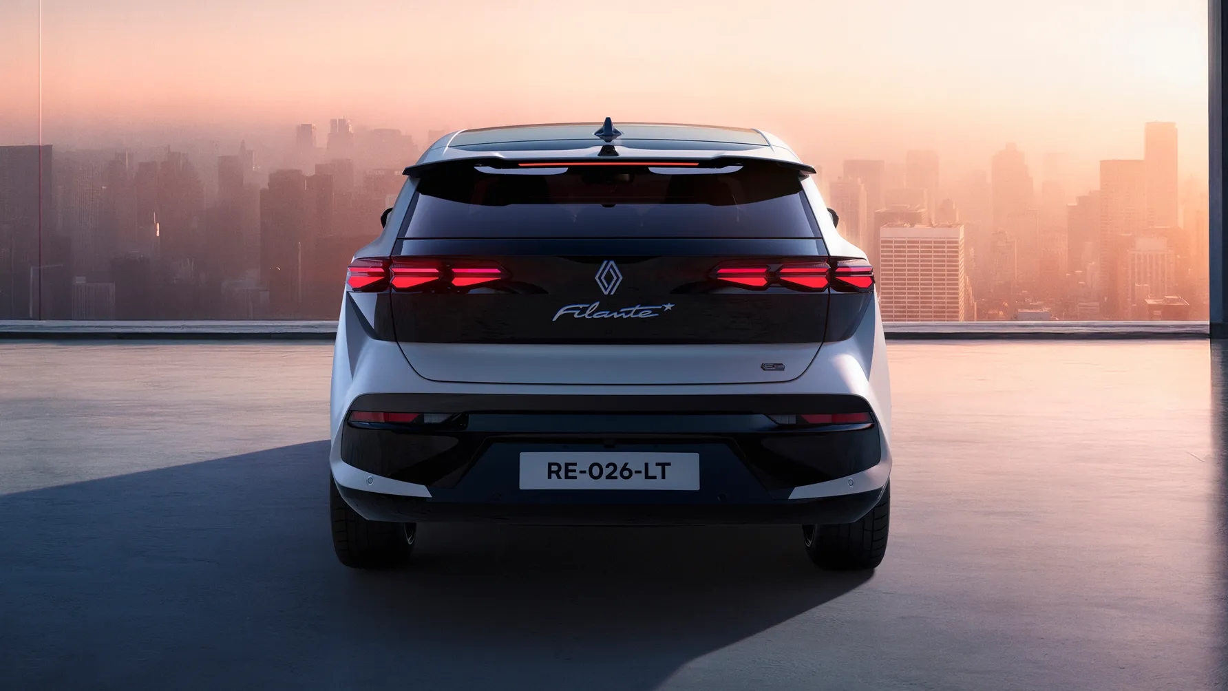 رينو فيلانتي Filante الجديدة كليا – SUV كبيرة الحجم بمنظومة هجينة 