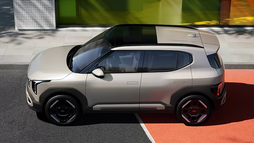 كيا EV2 الكهربائية الجديدة كليا – بتصميم صندوقي ومدي 448 كم بالشحنة