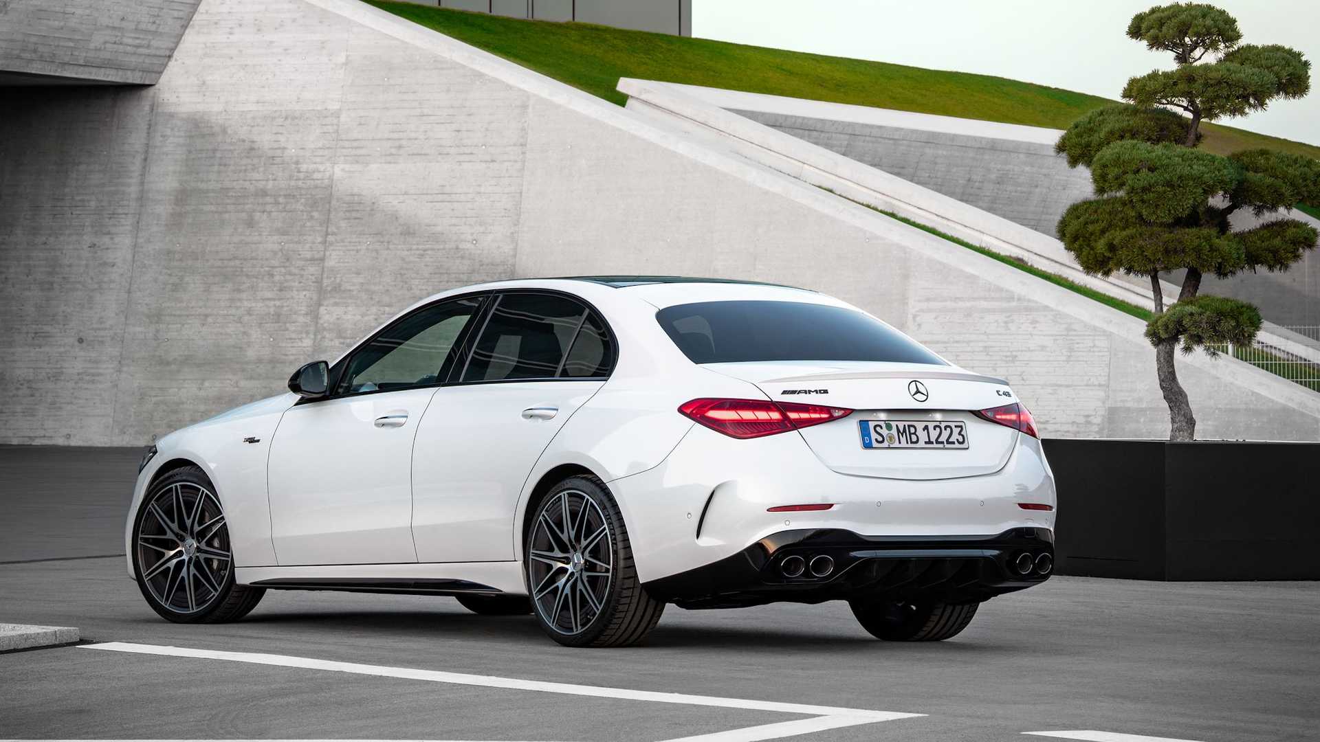 مرسيدس بنز C43 AMG الرياضية في مصر – اسعار ومواصفات