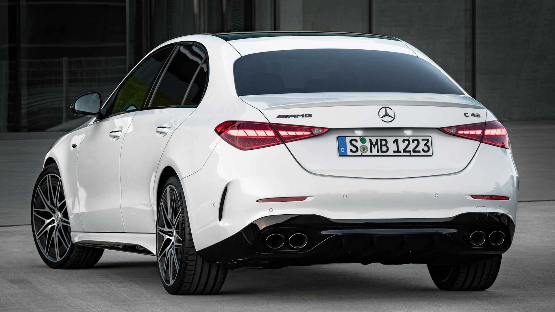 مرسيدس بنز C43 AMG الرياضية في مصر – اسعار ومواصفات