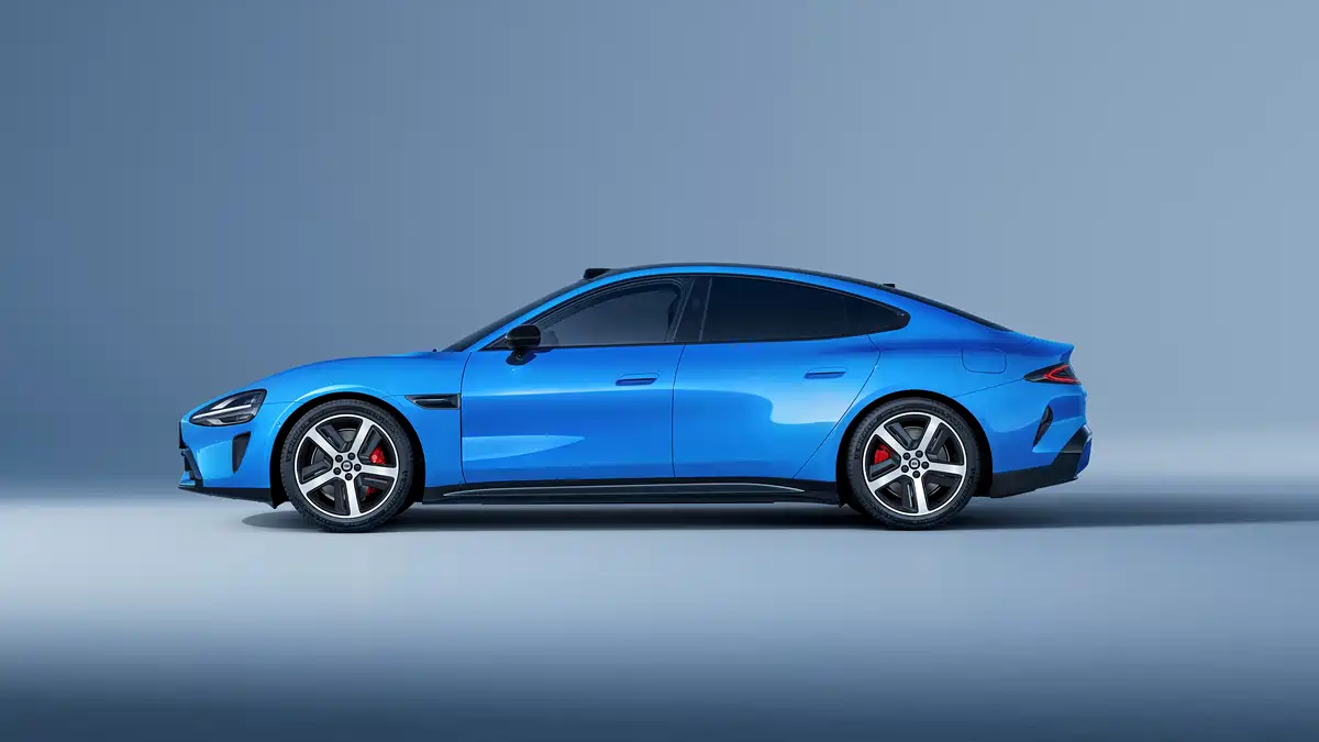 شاومي SU7 موديل 2026 الفيس ليفت الجديدة – يمكنها الشحن لمسافة 670 كم في 15 دقيقة