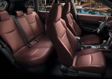 تويوتا كورولا كروس اوفر 2026 في الامارات – اسعار ومواصفات