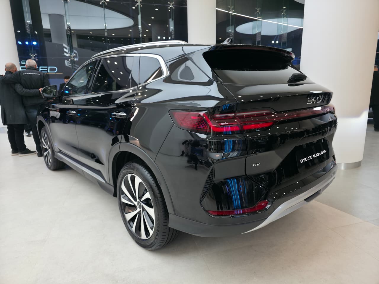 بي واي دي سي ليون 6 اي دي ام Sealion 6 DM-i في مصر – اسعار ومواصفات